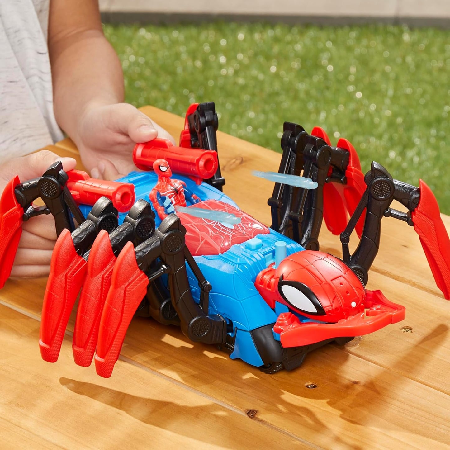 Marvel Spider-Man Crawl ‘N Blast Spider Toy Age 4+