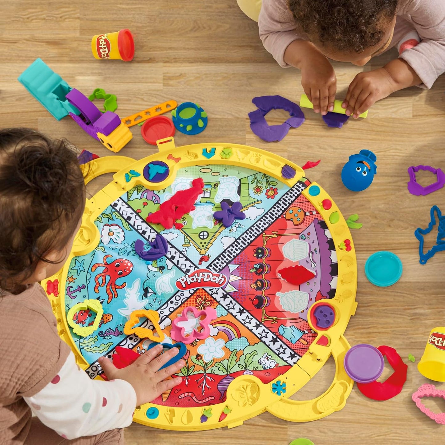 Play-Doh Fold 'n Go Playmat Starter Playset | Portable Arts & Crafts Kit