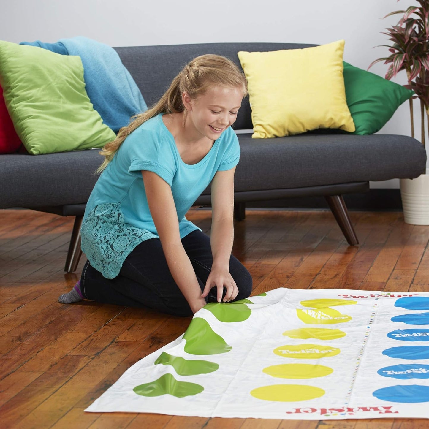 Twister Ultimate: Bigger Mat, More Coloured Spots, Compatible with Alexa