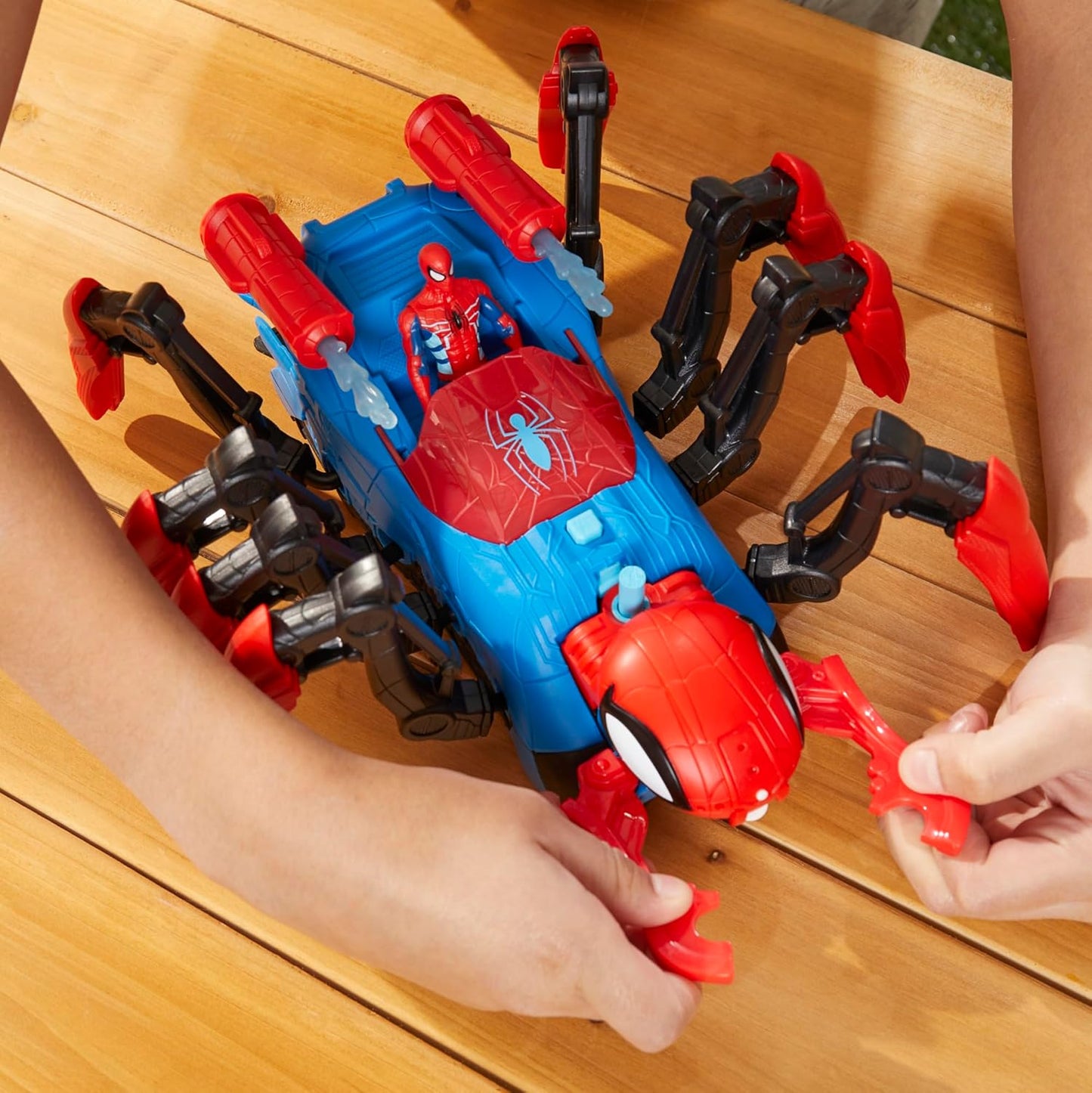 Marvel Spider-Man Crawl ‘N Blast Spider Toy Age 4+