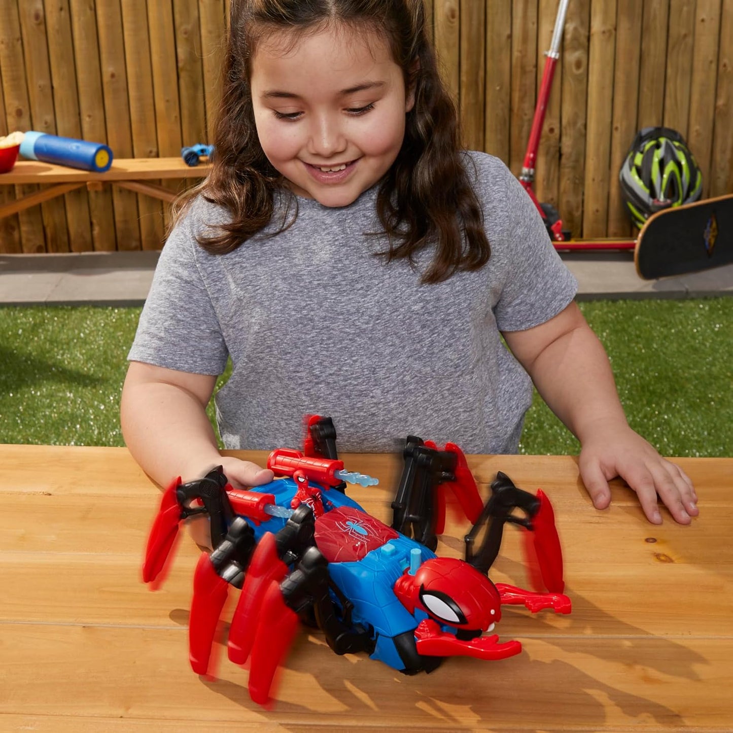 Marvel Spider-Man Crawl ‘N Blast Spider Toy Age 4+