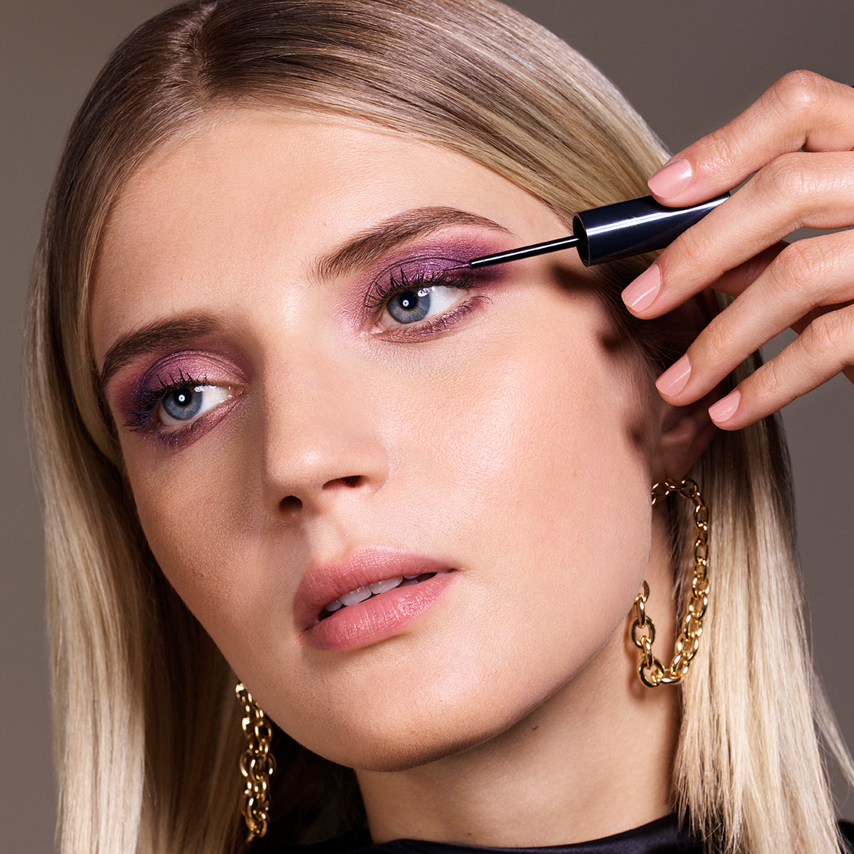 Max Factor Eyefinity All Day Liquid Eyeshadow 01 Lovely Rose | Waterproof Eyeshadow & Eyeliner